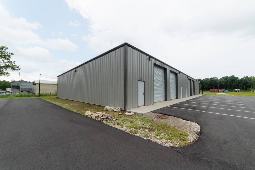 More Photos Of 4557 Savannah Hwy, Ravenel Light Manufacturing For Lease