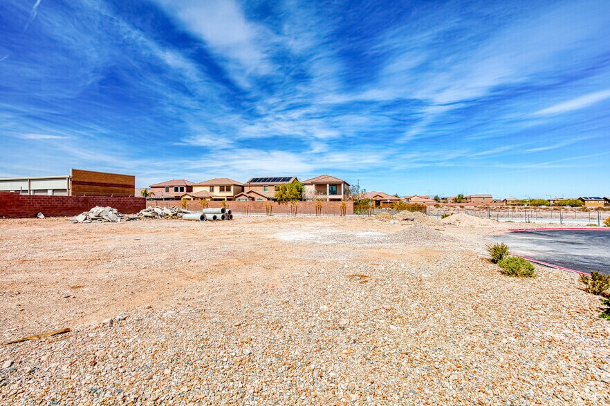 More Photos Of 10435 S Rainbow Blvd, Las Vegas Unknown For Lease
