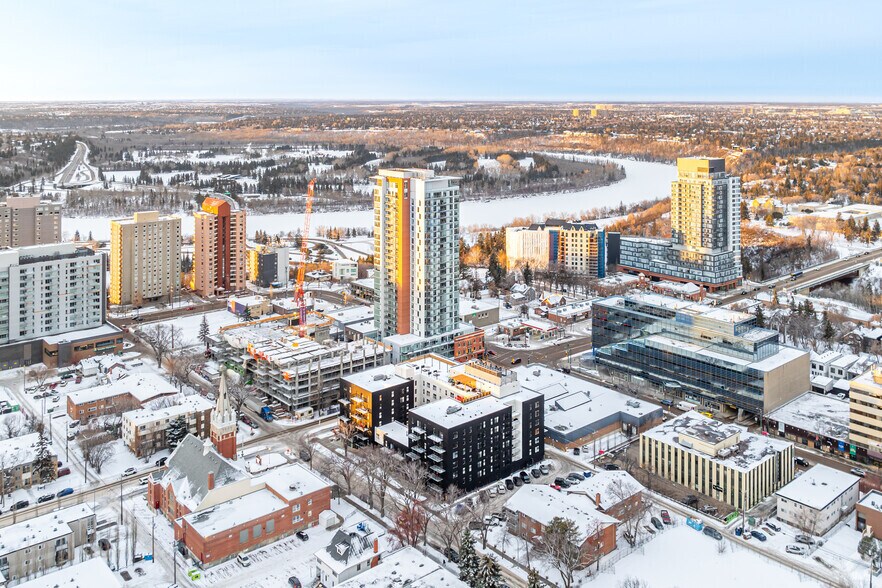 More Photos Of 12322 102 Av NW, Edmonton Apartments For Lease