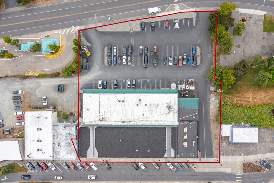 Primary Photo Of 665 SE Pioneer Way, Oak Harbor Storefront For Sale