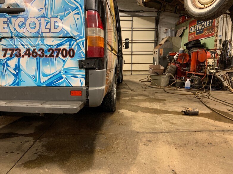 More Photos Of 4507-4515 N Kedzie Ave, Chicago Warehouse For Sale