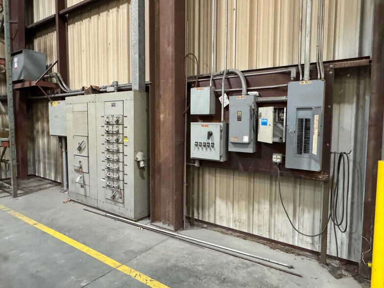 More Photos Of 55 May Rd, Wentzville Warehouse For Lease