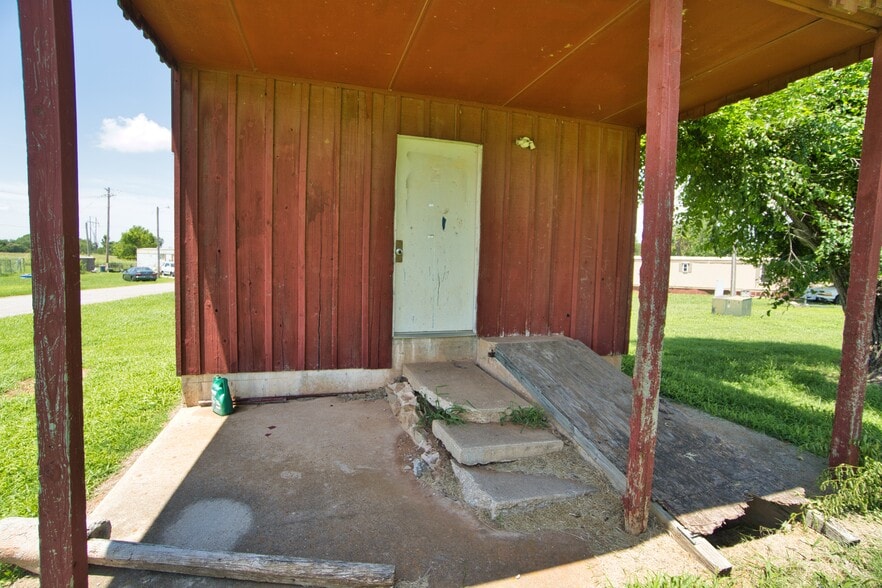 More Photos Of 400 S Front St, Noble Manufactured Housing Mobile Home Park For Sale