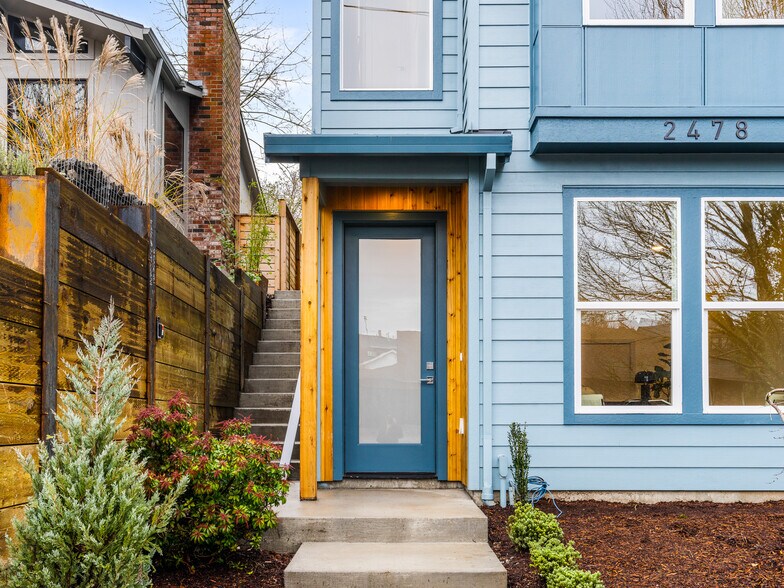 More Photos Of 2478 SE Lincoln St, Portland Multifamily For Sale