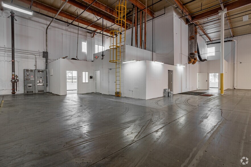 More Photos Of 1141 California Ave, Corona Warehouse For Sale