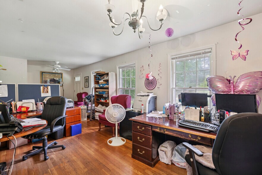 More Photos Of 2119 Vista Dale Ct, Tucker Office Residential For Sale