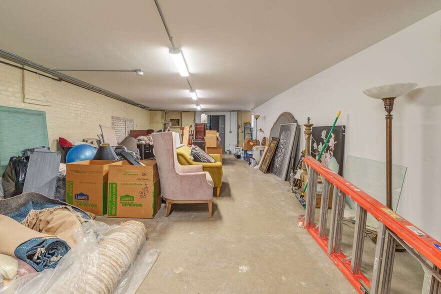 More Photos Of 33 Carolina Ln, Asheville Office For Sale