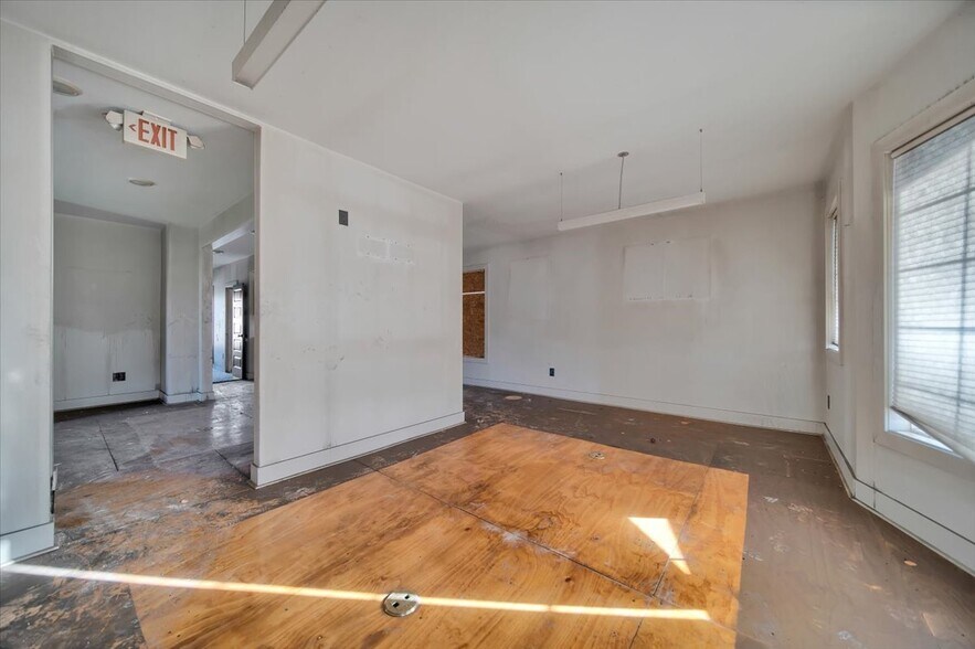 More Photos Of 7436 Oakland St, Detroit Apartments For Sale