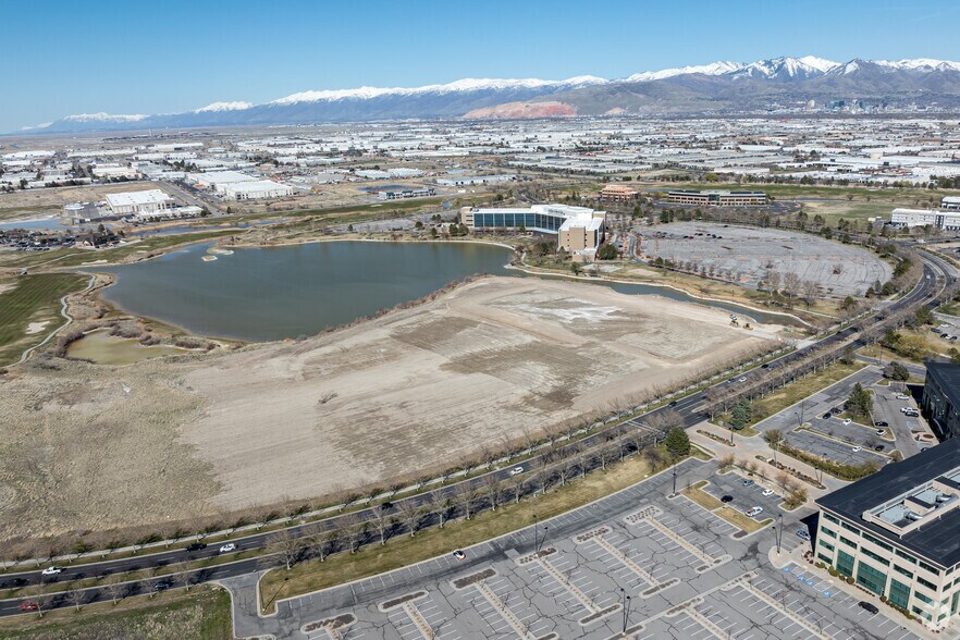More Photos Of 4214 Lake Park Boulevard, West Valley City Research And Development For Lease