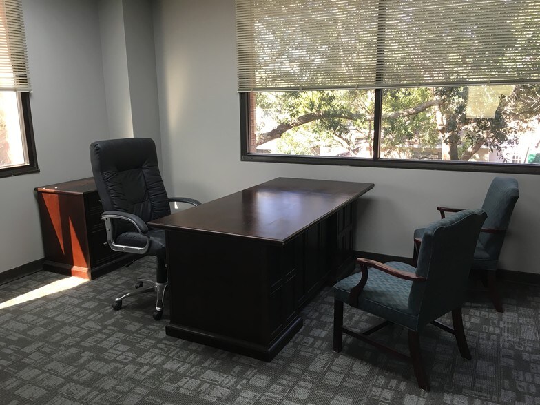 More Photos Of 3401 W Cypress St, Tampa Office For Lease
