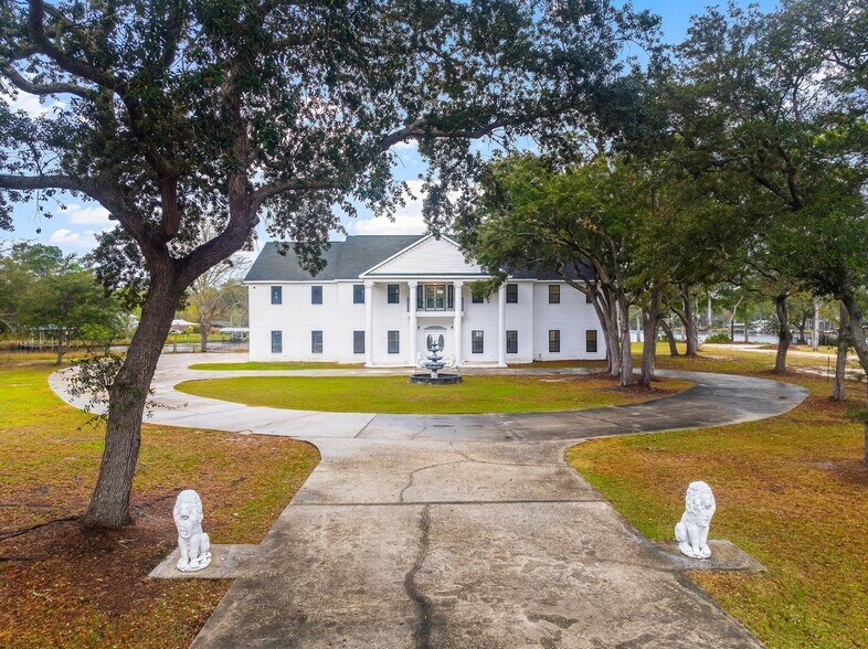 More Photos Of 680 Mallet Bayou Rd, Freeport Lodge Meeting Hall For Sale