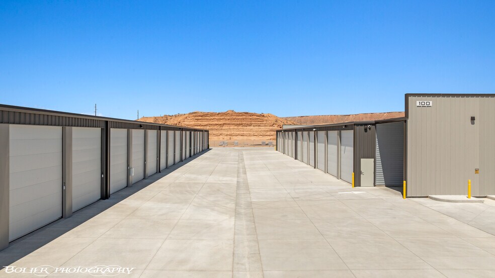 More Photos Of 1300 Pioneer Blvd, Mesquite Self Storage For Sale