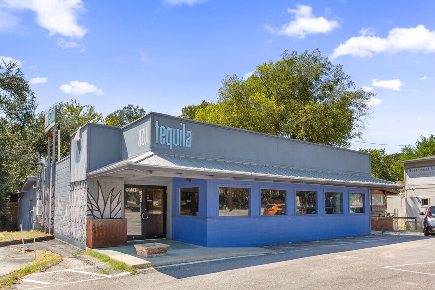 Primary Photo Of 3815 Dry Creek Dr, Austin Restaurant For Sale