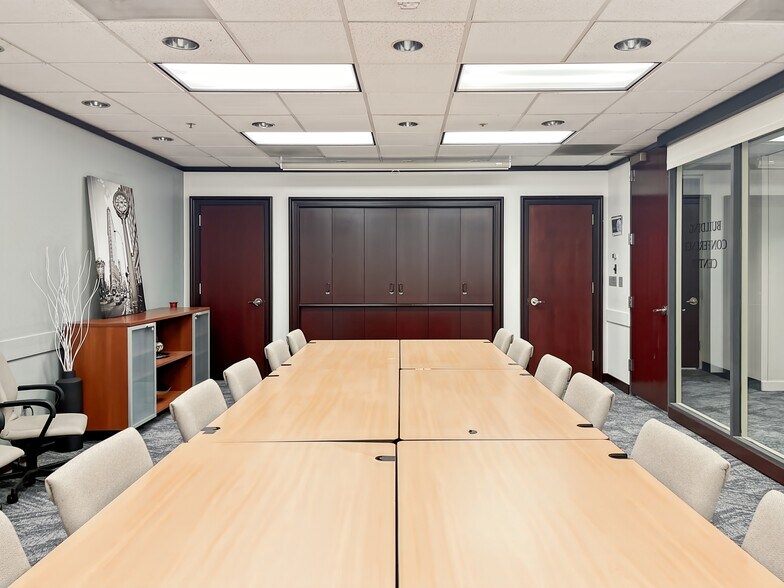 More Photos Of 1050 SW 6th Ave, Portland Coworking Space