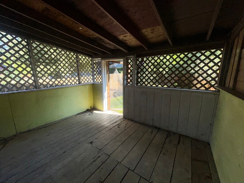 More Photos Of 4309 Clinton Ave, Cleveland Apartments For Sale