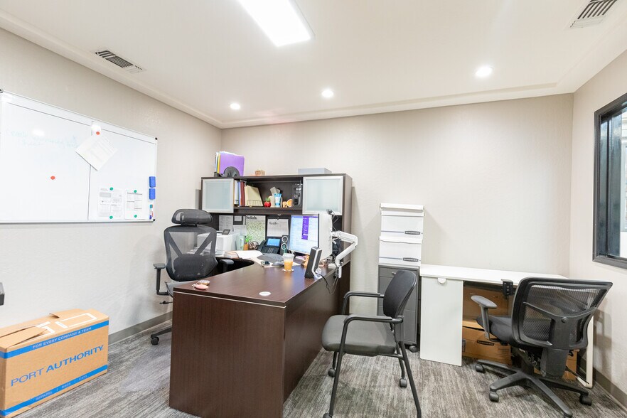 More Photos Of 6400 Elvas Ave, Sacramento Freestanding For Sale