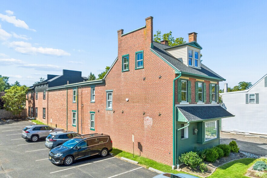 More Photos Of 39 E Main St, Marlton Office Residential For Lease