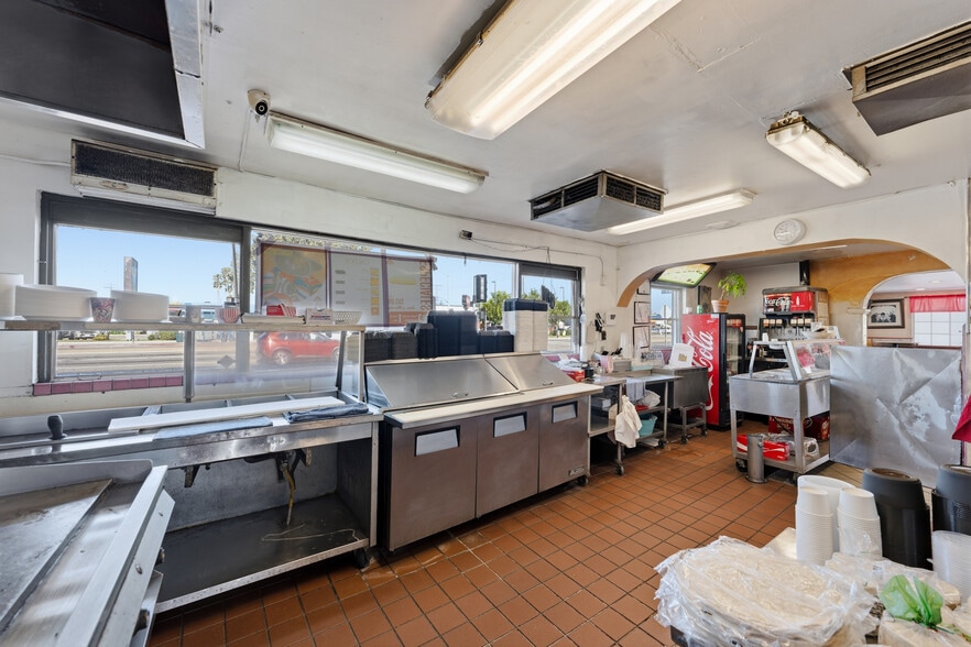 More Photos Of 3350 Saviers Rd, Oxnard Fast Food For Sale