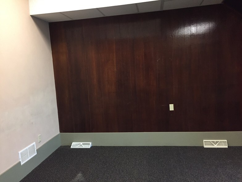 More Photos Of 109-111 E Milwaukee St, Jefferson Storefront Retail Residential For Sale