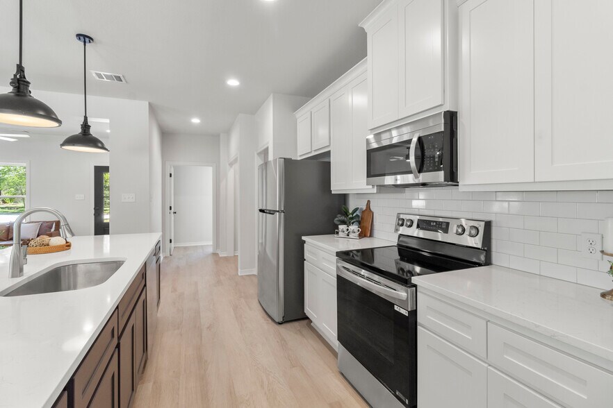 More Photos Of 1104 Berkeley St, College Station Land For Sale