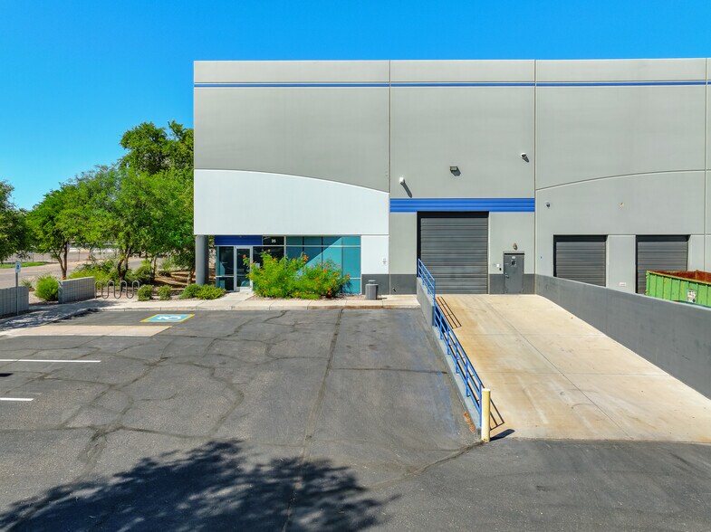 More Photos Of 601 S 54th St, Chandler Warehouse For Lease