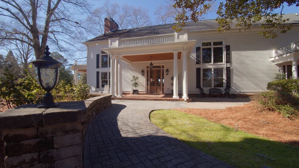 More Photos Of 1176 Atlanta Hwy, Auburn Specialty For Sale