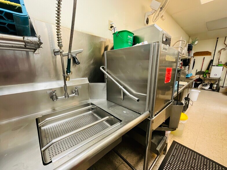 More Photos Of 439 Pittsfield Rd, Lenox Freestanding For Sale