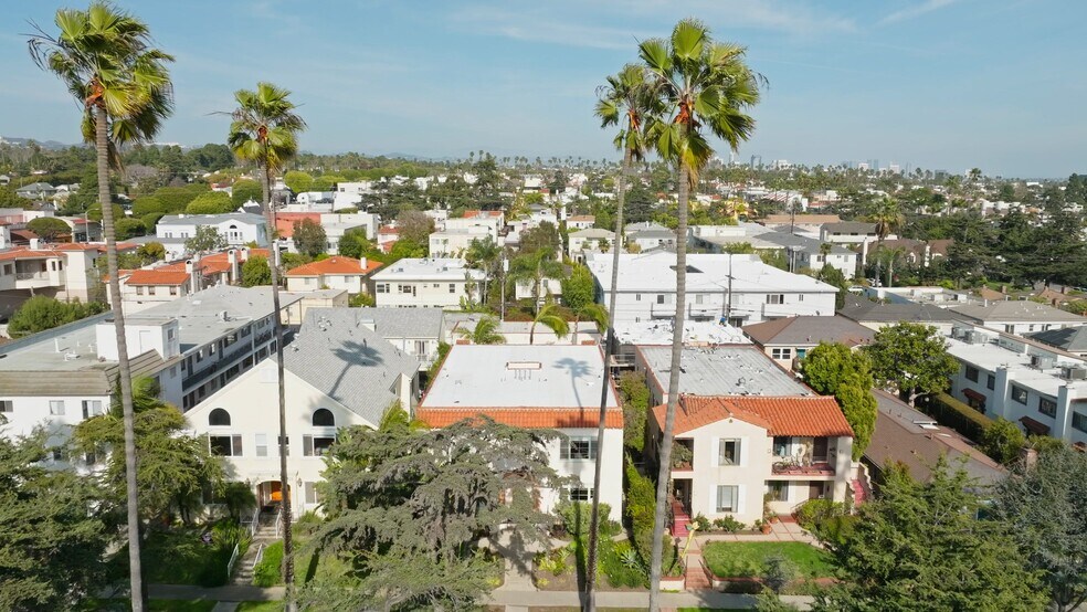 Primary Photo Of 827 12th St, Santa Monica Apartments For Sale
