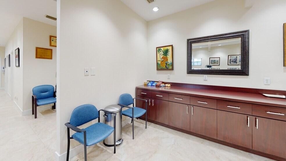 More Photos Of 235 W 49th St, Hialeah Medical For Sale