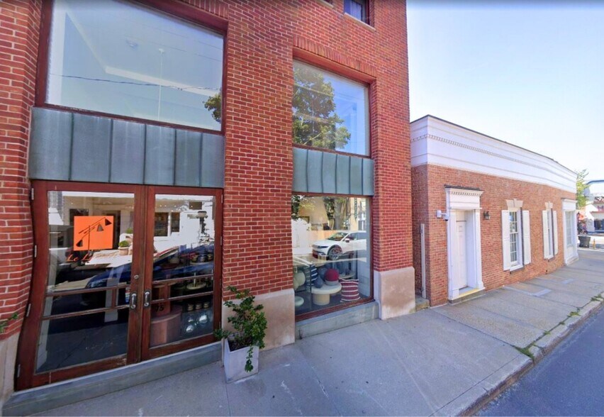 More Photos Of 75 Washington St, Sag Harbor Storefront Retail Office For Lease