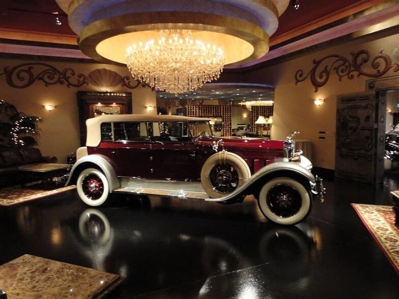 More Photos Of 921 Poinsettia St, Santa Ana Warehouse For Sale