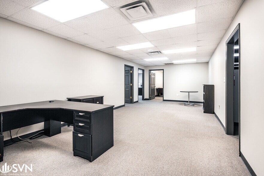 More Photos Of 125 Macarthur Ct, Nicholasville Manufacturing For Lease