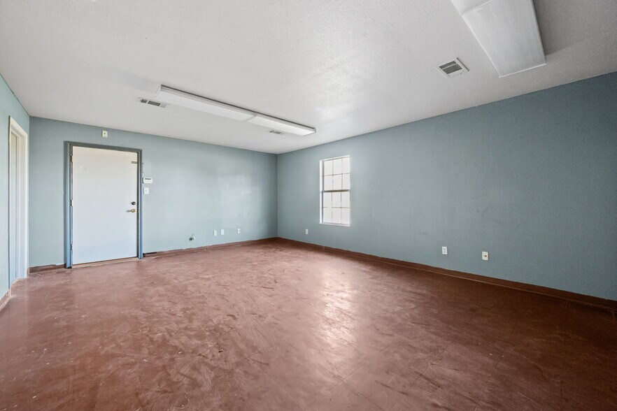 More Photos Of 114 Main St, Hull Multifamily For Sale