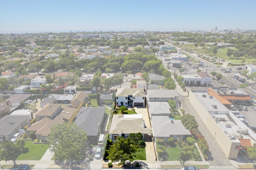 More Photos Of 2218 24th St, Santa Monica Apartments For Sale
