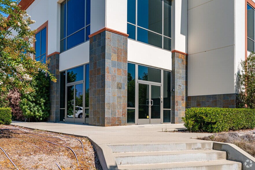 More Photos Of 1889 Wheeler Ave, La Verne Distribution For Lease