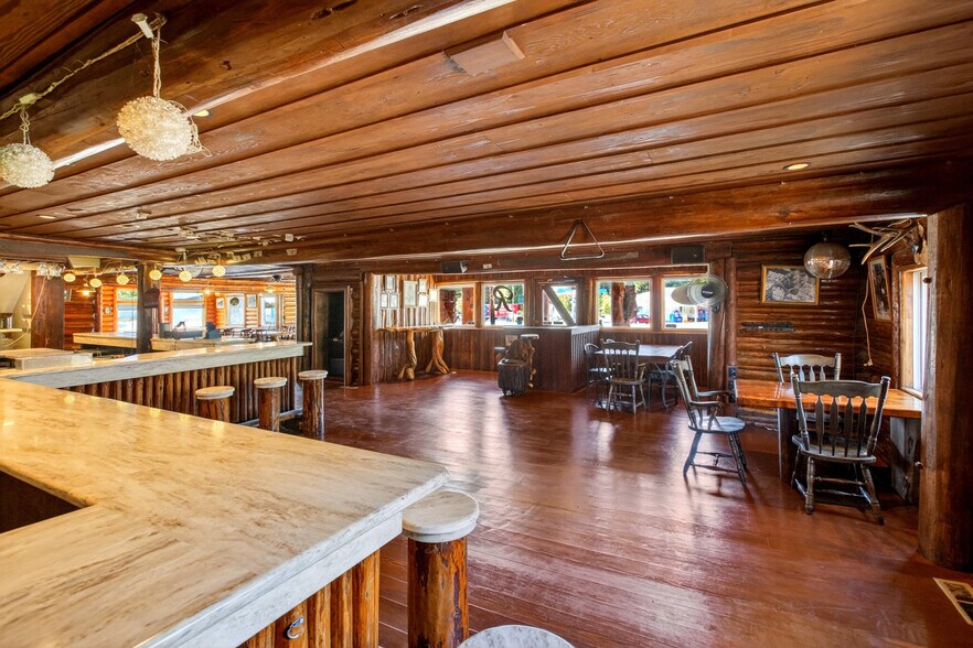 More Photos Of 1258 Highway 141, White Salmon Hospitality For Sale