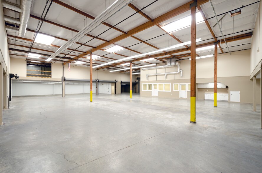 More Photos Of 901 Shasta St, Redwood City Warehouse For Lease