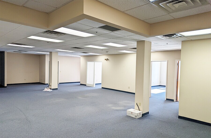 More Photos Of 20 Cotton Rd, Nashua Office For Lease
