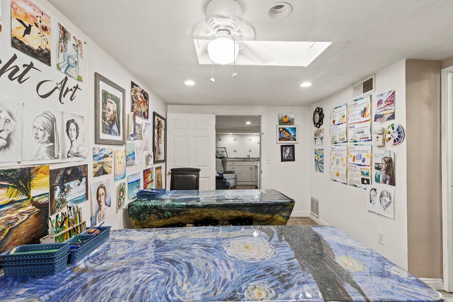 More Photos Of 906 E Commonwealth Ave, Fullerton Storefront For Sale