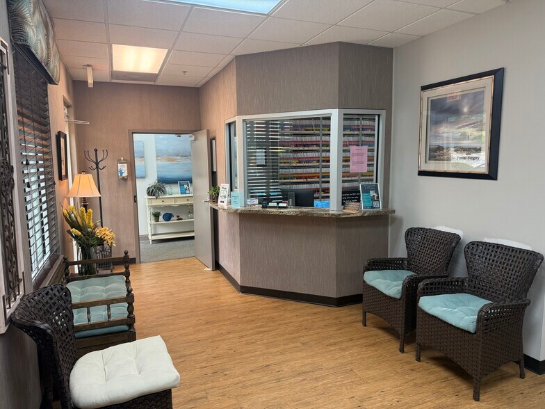 More Photos Of 201 Oakside Ln, Canton Medical For Lease