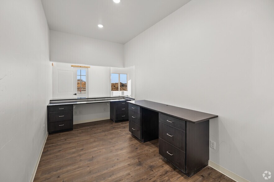 More Photos Of 3204 140th St, Lubbock Medical For Sale