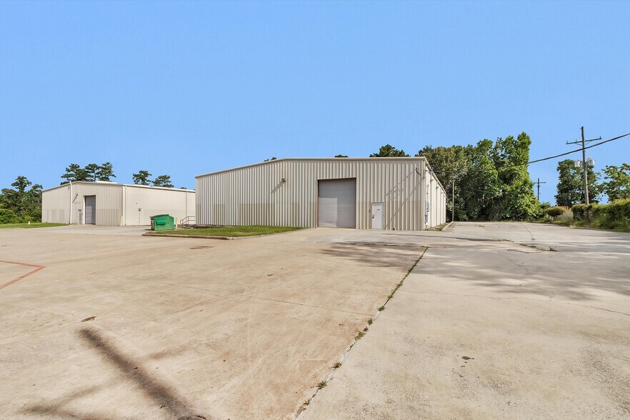 More Photos Of 1207 N Fm 3083 Rd, Conroe Distribution For Lease