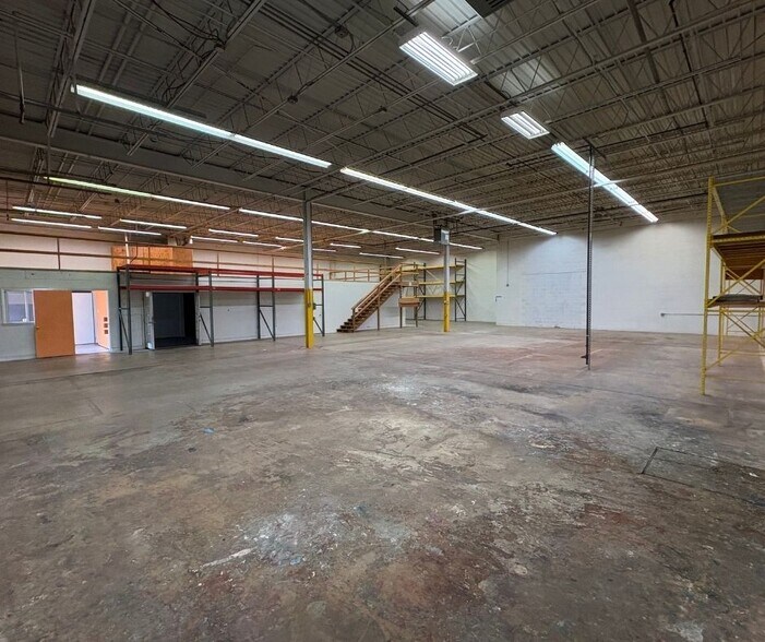 More Photos Of 3907-3937 Wheeler Ave, Alexandria Warehouse For Lease