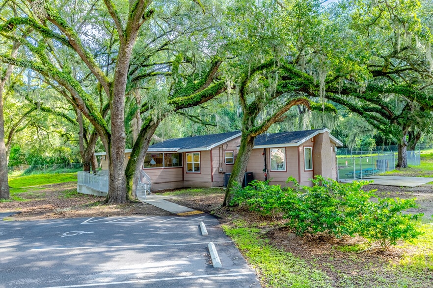More Photos Of 6837 Lakeville Rd, Orlando Religious Facility For Sale