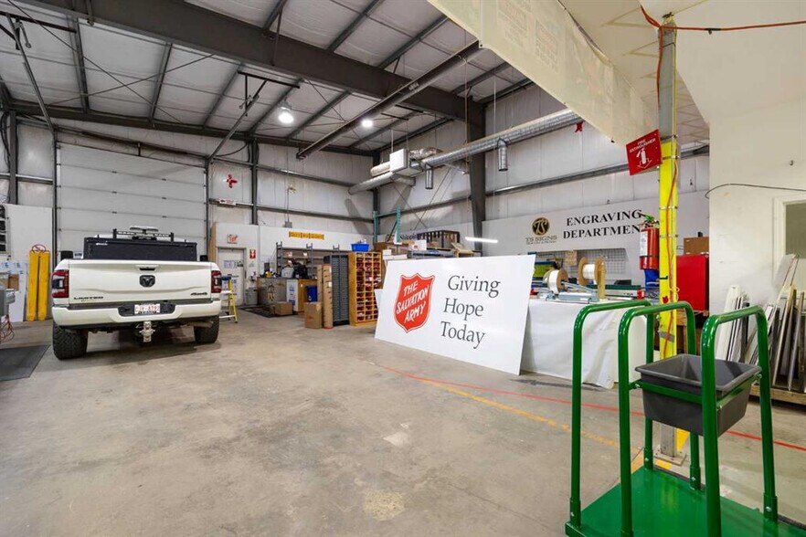 More Photos Of 195 Mackay Cres, Fort McMurray Warehouse For Sale