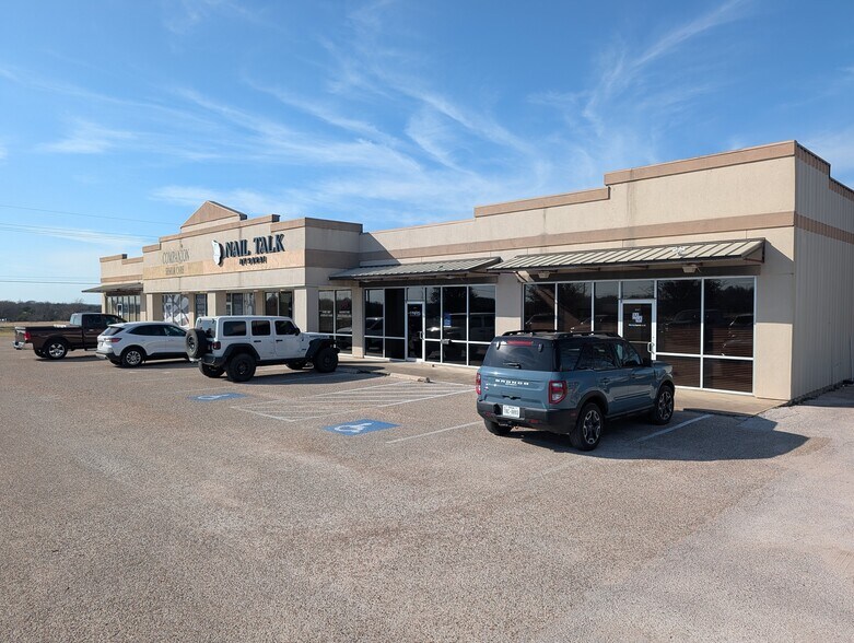 More Photos Of , Gatesville General Retail For Sale