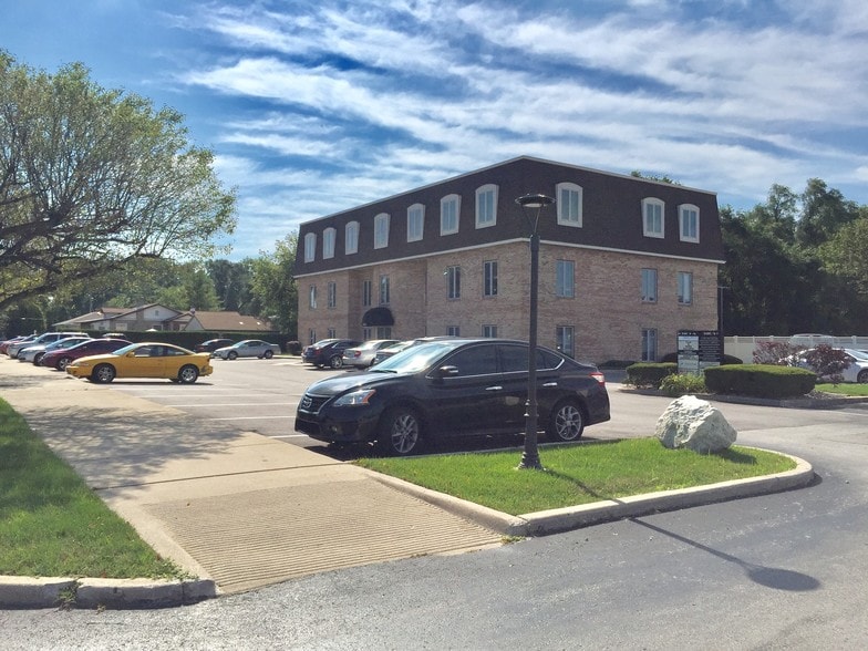 More Photos Of 9105A Indianapolis Blvd, Highland Medical For Lease