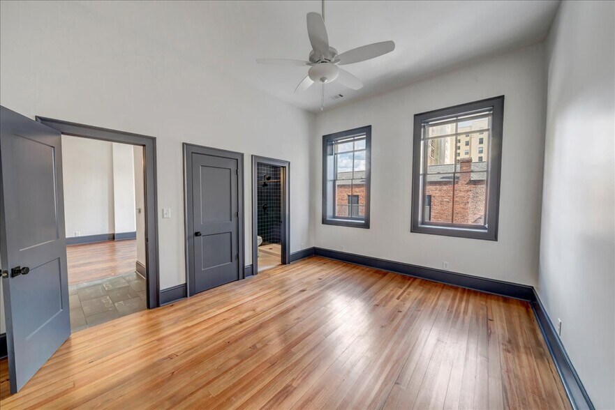 More Photos Of 362 2nd St, Macon-Bibb Storefront Retail Residential For Sale