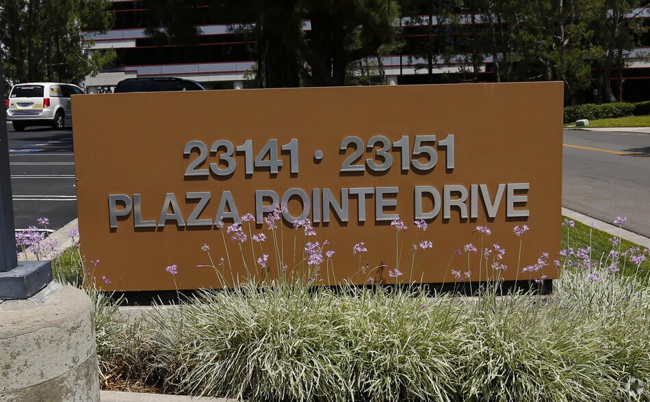 More Photos Of 23151 Plaza Pointe Dr, Laguna Hills Office For Lease