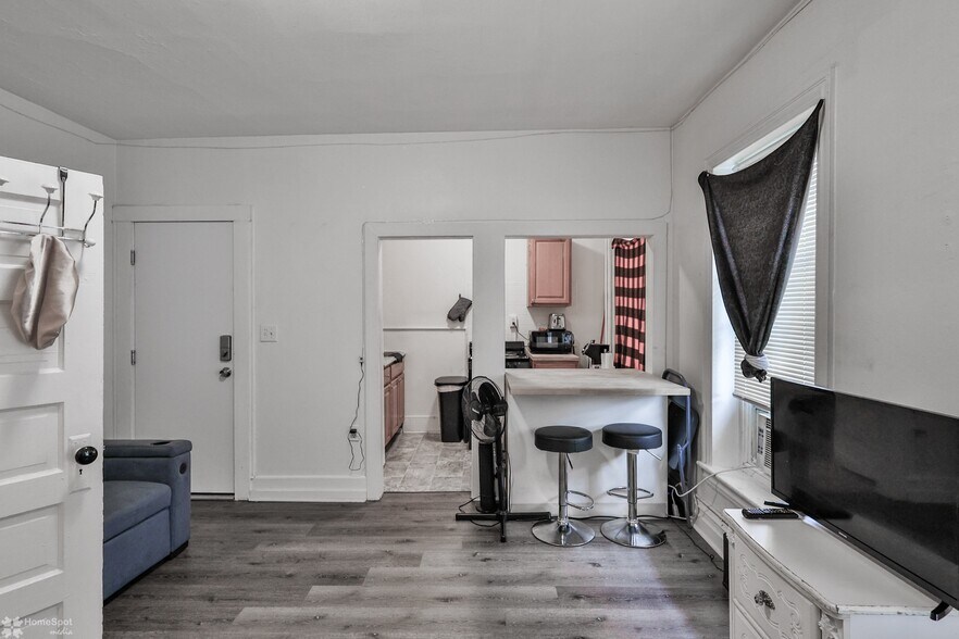 More Photos Of 440 N 9th St, Allentown Apartments For Sale